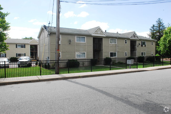 Building Photo - 56-60 Rose Ave