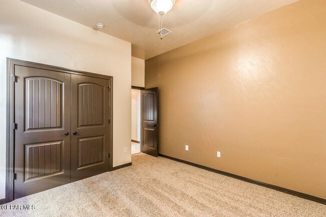 Building Photo - 14213 Meadow Lake Ave