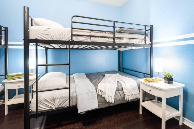 Building Photo - 7418 Lake Livingston Dr