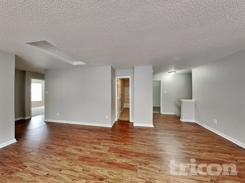 Building Photo - 901 Skywatch Ln