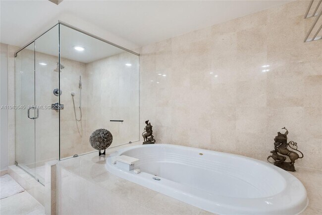 Building Photo - 17201 Collins Ave