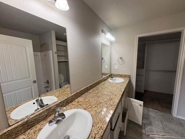 Building Photo - 2623 113th St