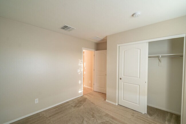 Building Photo - 26879 N 173rd Ln