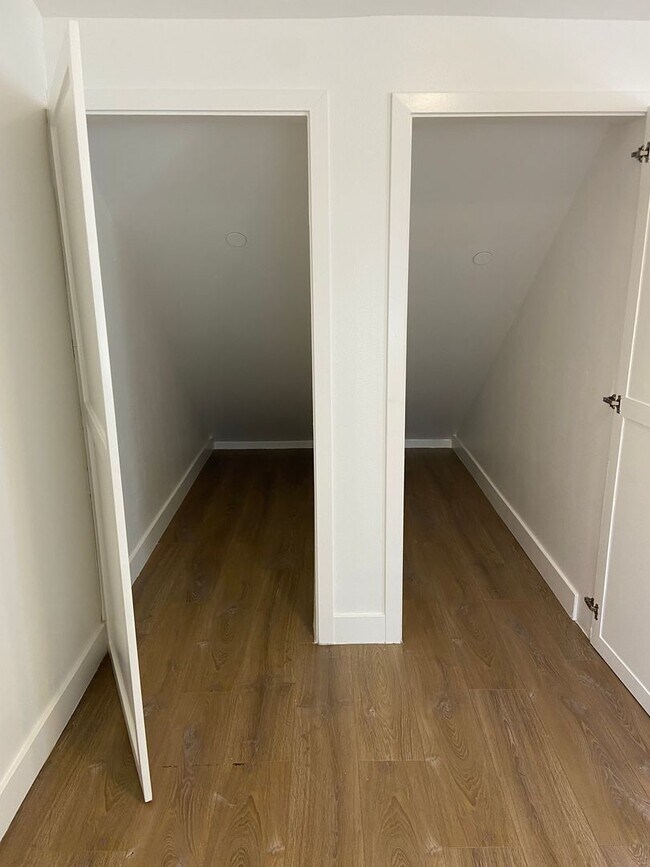 Building Photo - 11512 Emelita St