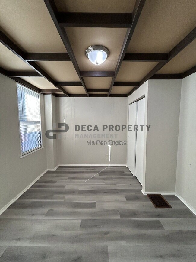 Building Photo - 205 Schirmer St