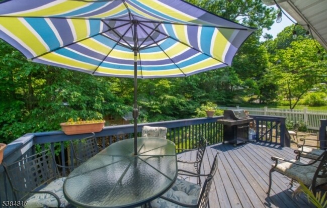 Building Photo - 10 Judith Ann Dr