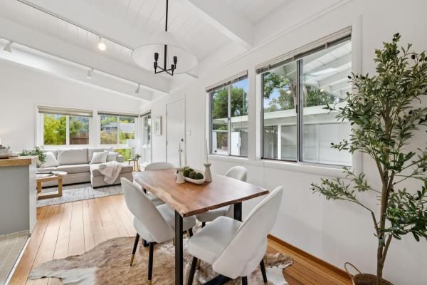 Building Photo - 14 Stadium Way