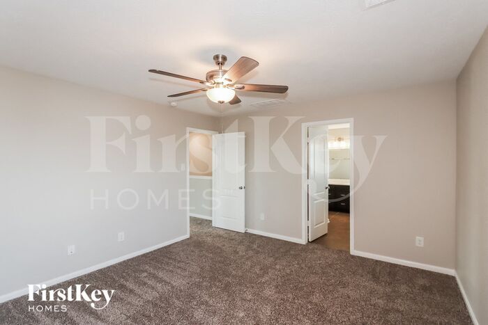 Building Photo - 5214 Pine Forest Ridge St