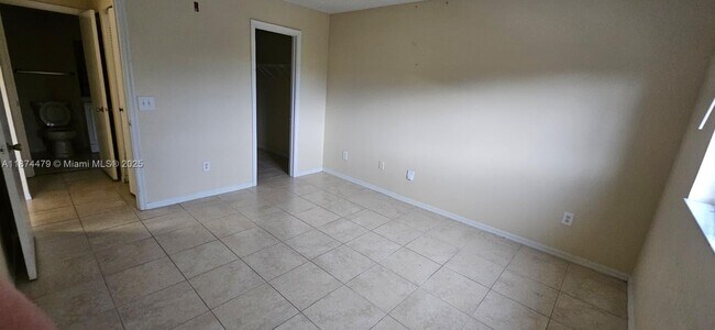 Primary Photo - 3690 N 56th Ave