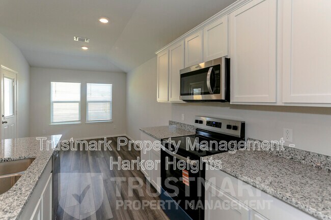 Building Photo - 1003 Cedar Trl