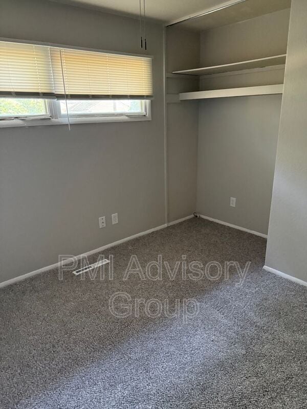 Building Photo - 1513 SW 23rd St