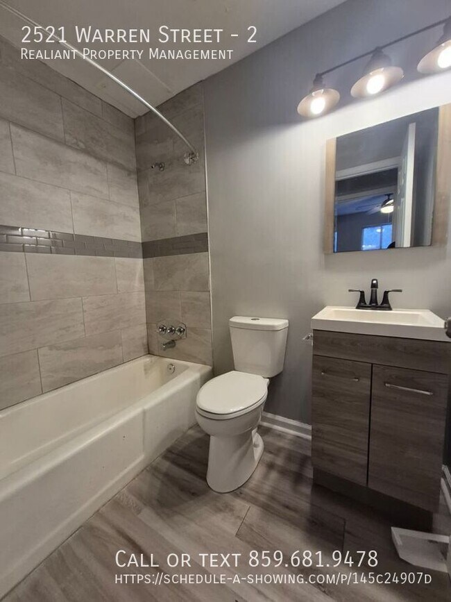 Building Photo - 2521 Warren St