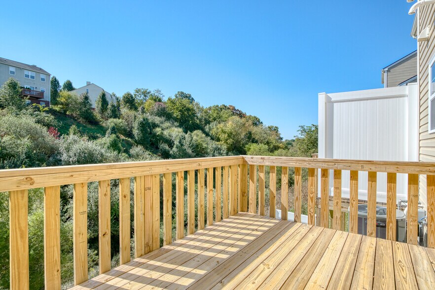 Building Photo - 150 Twisted Oak Dr NW