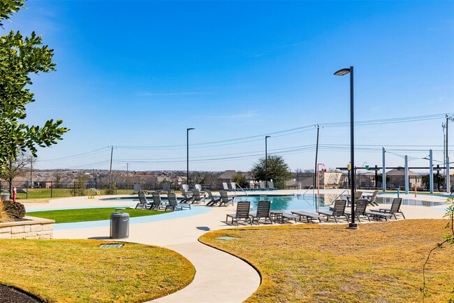 Building Photo - 908 Vogel Dr