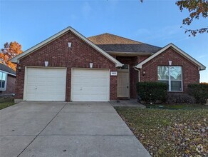 Building Photo - 9418 Glenshee Dr