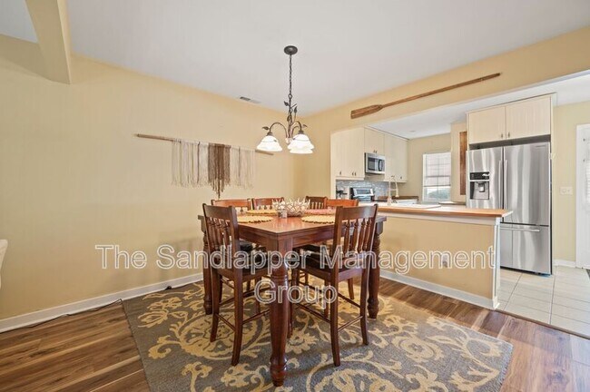 Building Photo - 246 Stefan Dr