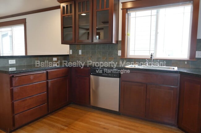 Building Photo - 913 NW 51st St