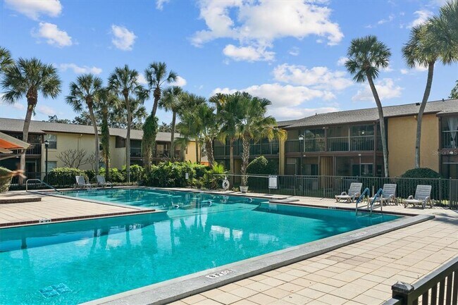 Building Photo - 784 E Michigan St