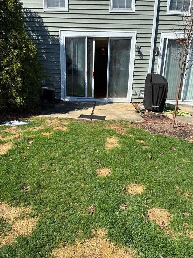 Building Photo - 1213 Cranbrook Dr