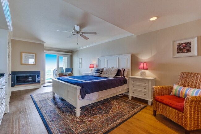 Building Photo - 233 S Helix Ave