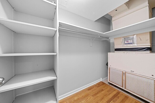 Building Photo - 400 E Ohio St