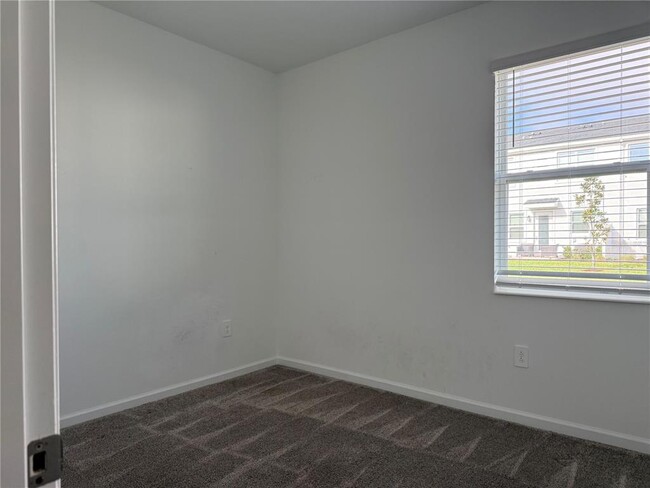 Building Photo - 178 Aces High Ln