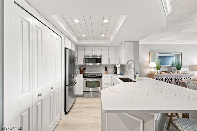 Building Photo - 9103 Vanderbilt Dr
