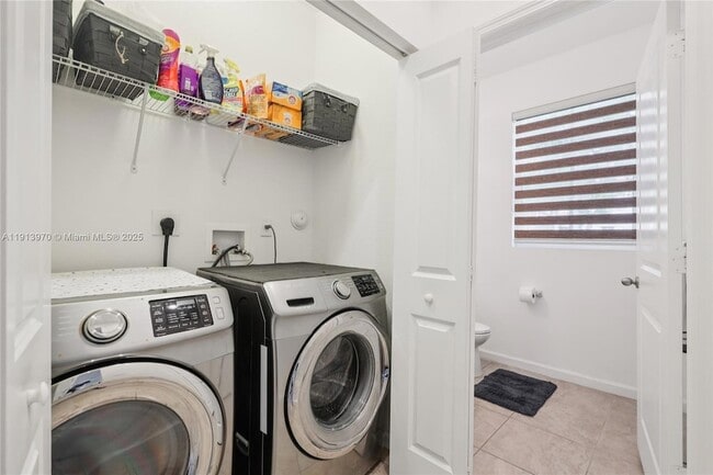 Building Photo - 24313 SW 115 Ct