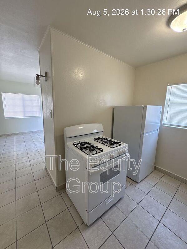 Building Photo - 324 S Crespi Ave