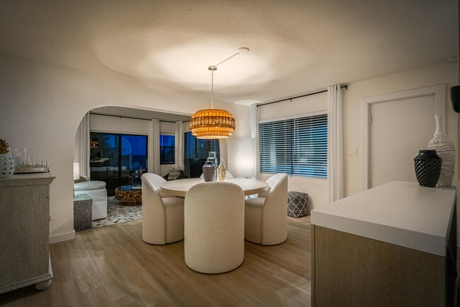 Building Photo - 2330 N Ocean Blvd