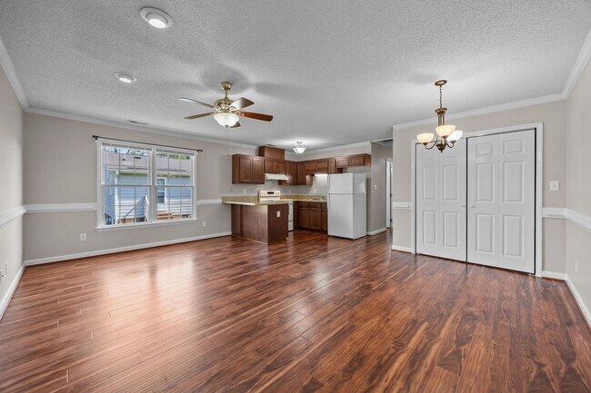 Building Photo - Two bedroom in Coats, NC!