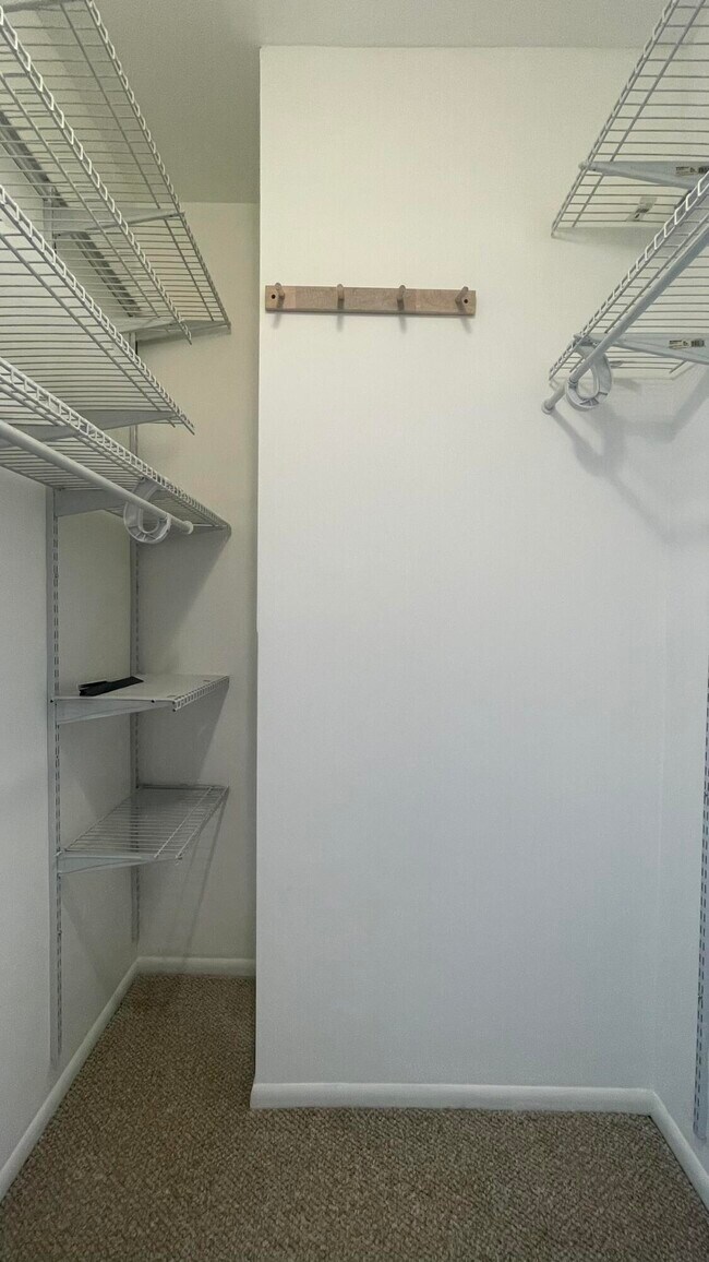 Building Photo - 50 SW 3rd Ave