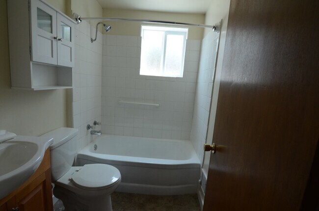 Building Photo - 1409 NW 65th St