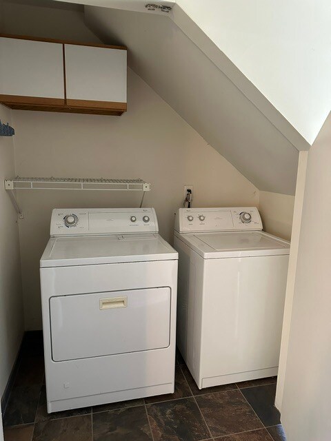 Washer/Dryer - 105 Garfield Ave