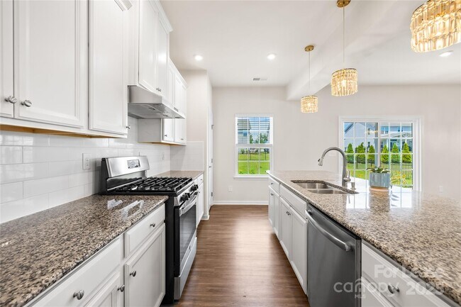 Building Photo - 7011 Waterwheel St SW