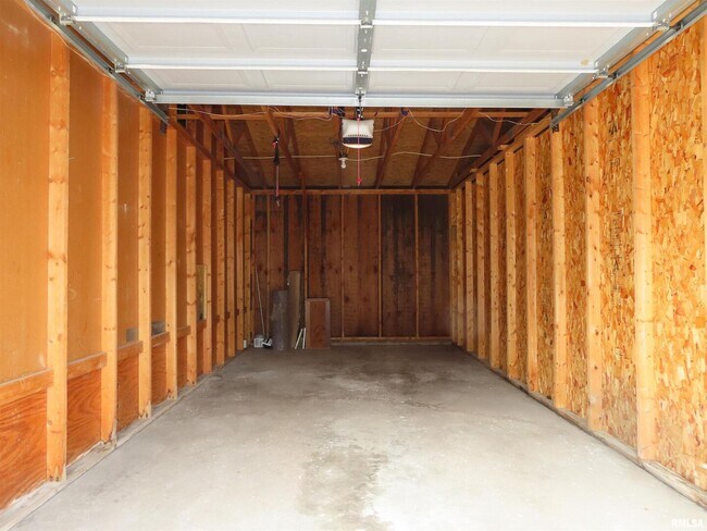 Building Photo - 3069 4th St