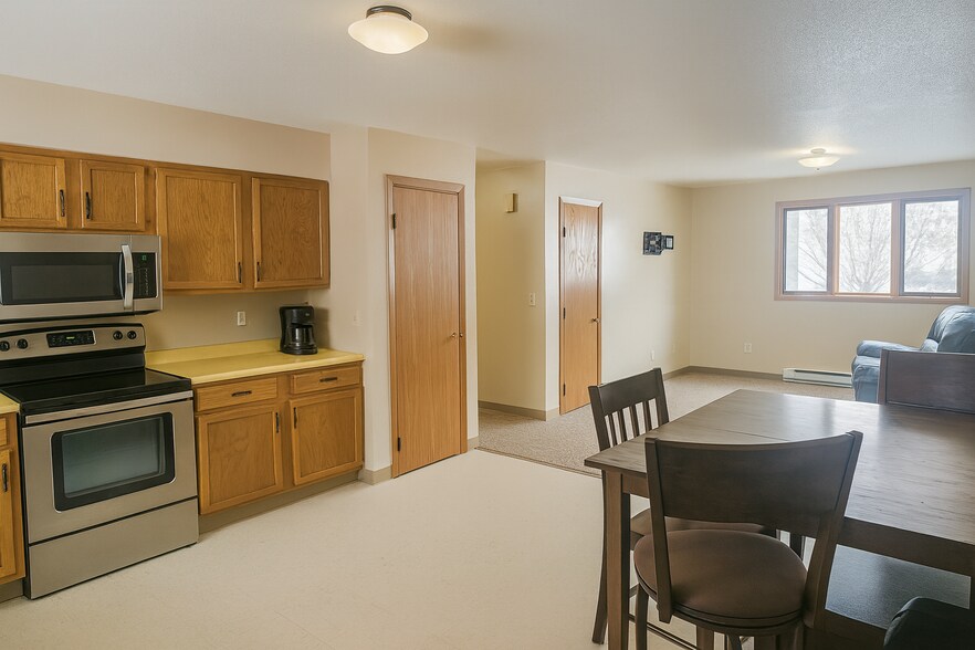 Building Photo - 1117 Expansion Dr