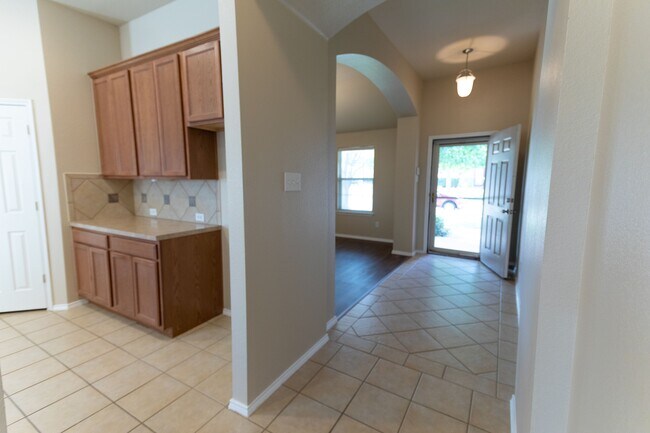 Building Photo - 500 Promise Creek Dr