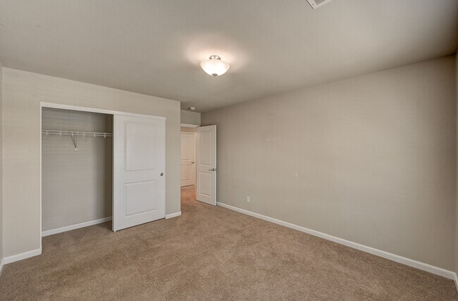 Building Photo - 6626 Tangled Vines Ave
