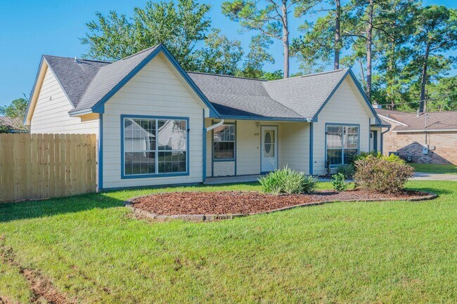 Building Photo - 1629 Campbell Dr N