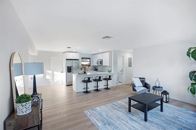 Building Photo - 3613 SW 1st St