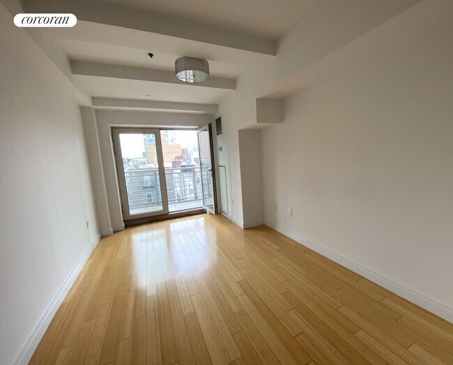 Building Photo - 302 2nd St