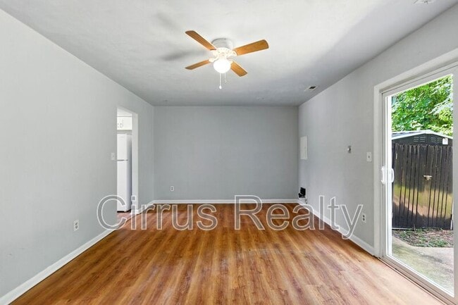 Building Photo - 3512 Bancroft Dr