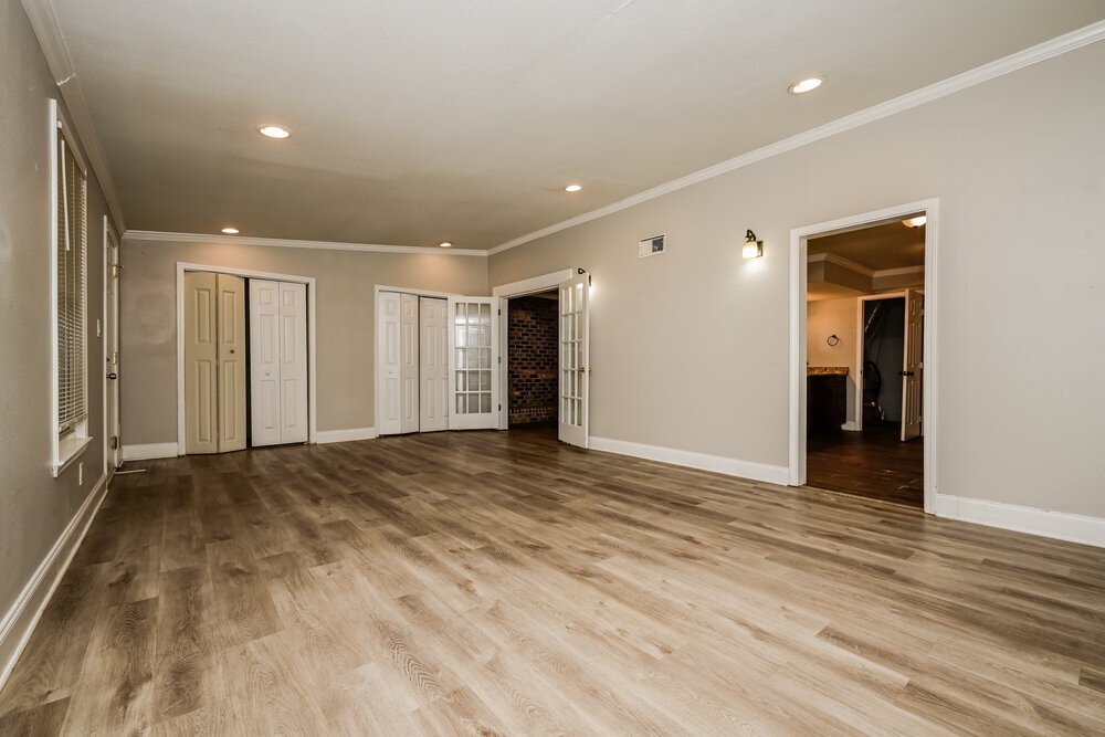 Building Photo - 395 Magmar Ln