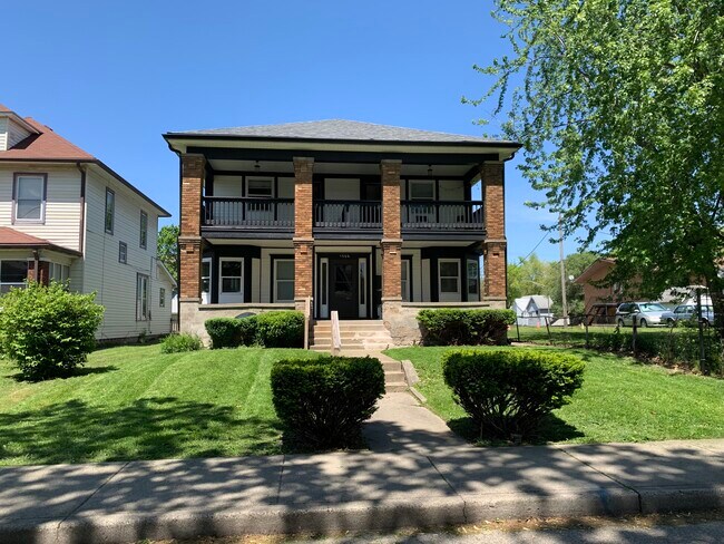 Primary Photo - 1306 Woodlawn Ave