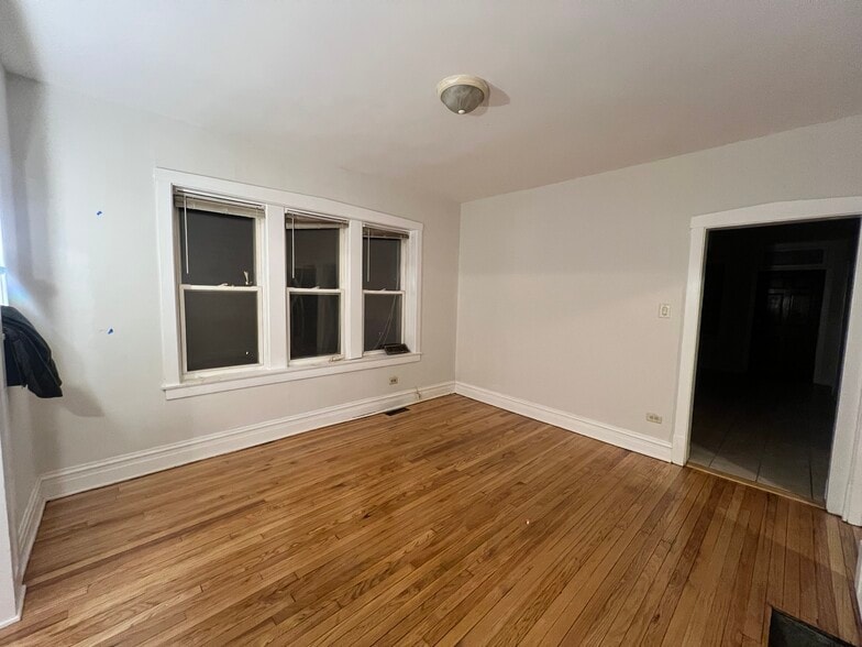 Dining room - 4321 W Thomas St