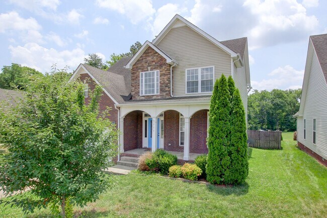 Building Photo - 716 Cavalier Dr