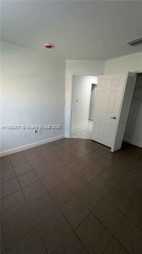 Building Photo - 1070 NW 129th Pl