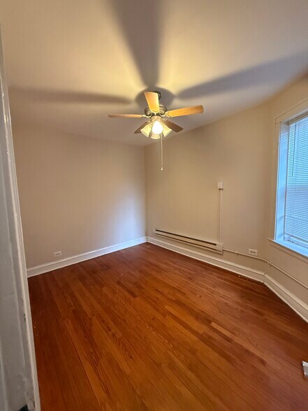 Building Photo - 5207 S Artesian Ave