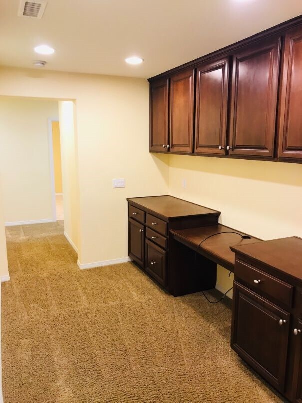 Building Photo - 45611 Basswood Ct